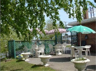 Auberge - Motel Le Pigeonnier Farnham Экстерьер фото